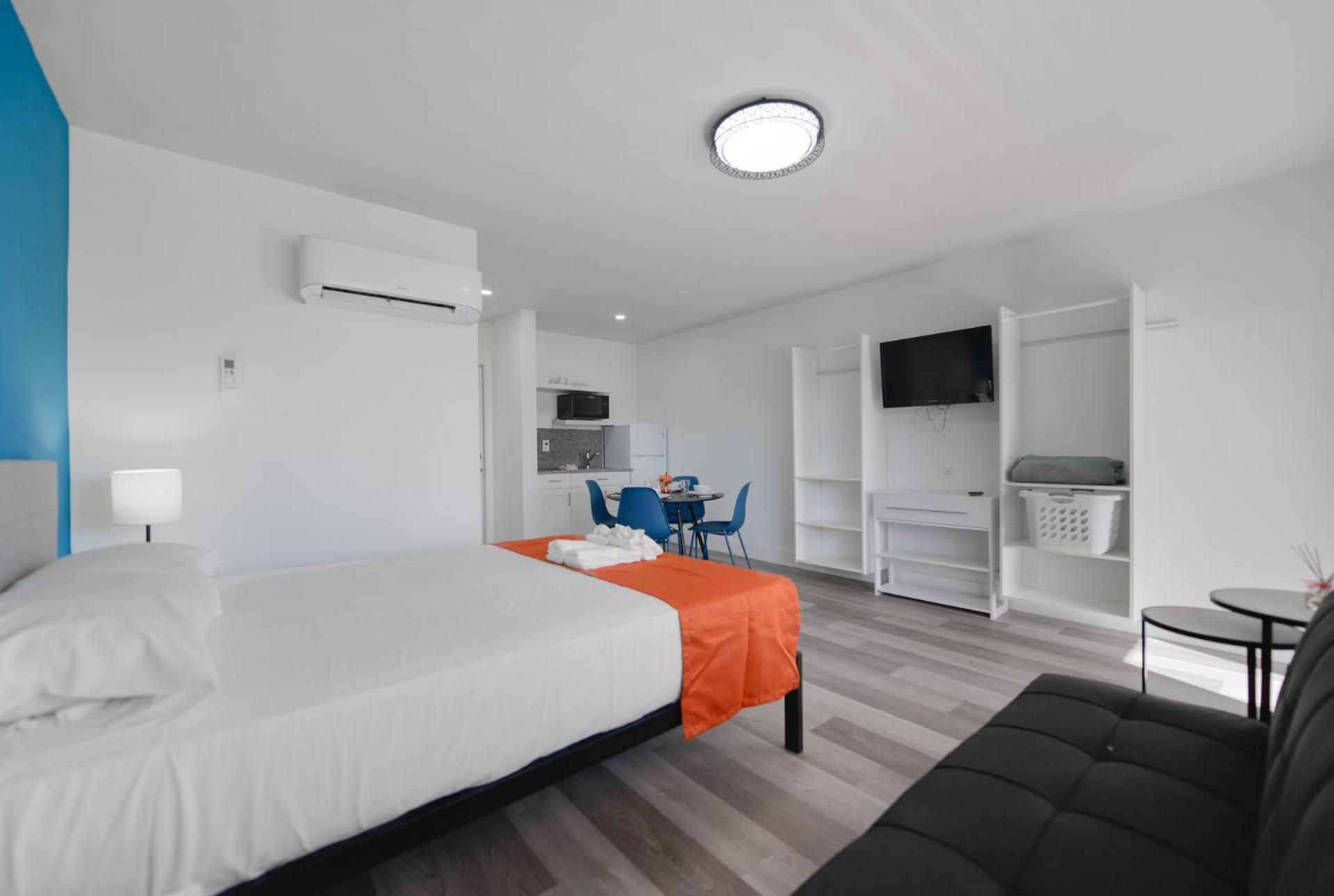 Amazing Balcony Studio At The Beach With Parking -M44 Холивуд Екстериор снимка